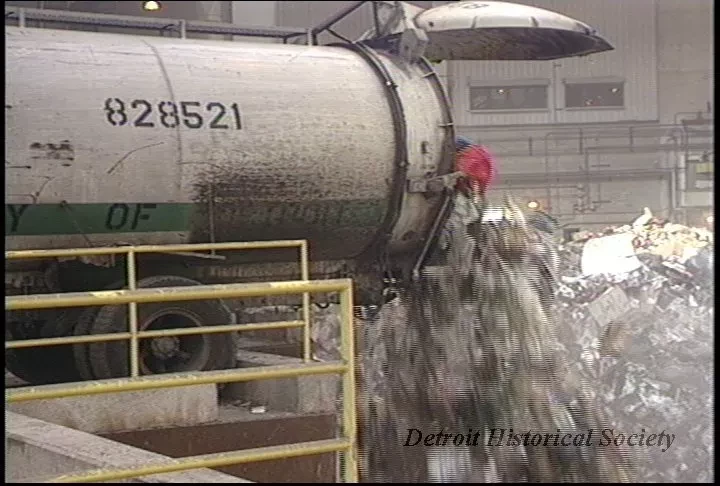 U-Matic - City Clips - Detroit
Resource Recover & Belle Isle
05-08-89
Tape 2