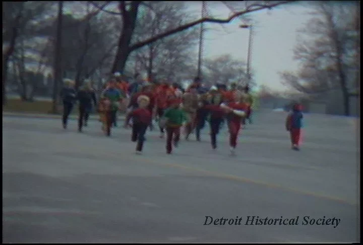 U-Matic - New Year's Eve Run
00:12:24 - 9:55:00

B Roll

Opening Shots on Belle Isle
Rest of the roll blank