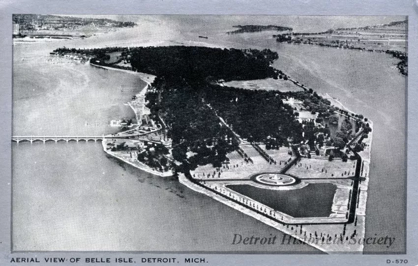 Postcard - Aerial View of Belle Isle, Detroit, Mich.