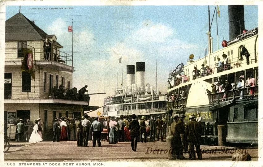 Postcard - 11862 Steamers at Dock, Port Huron, Mich.