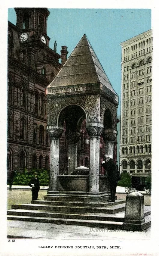 Postcard - Bagley Drinking Fountain, Detr., Mich.