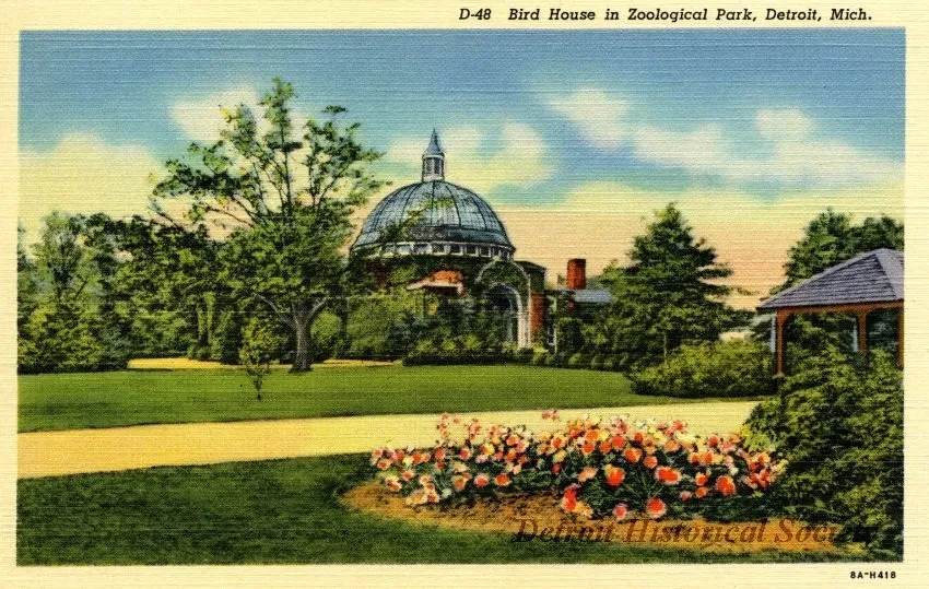 Postcard - D-48  Bird House in Zoological Park, Detroit, Mich.