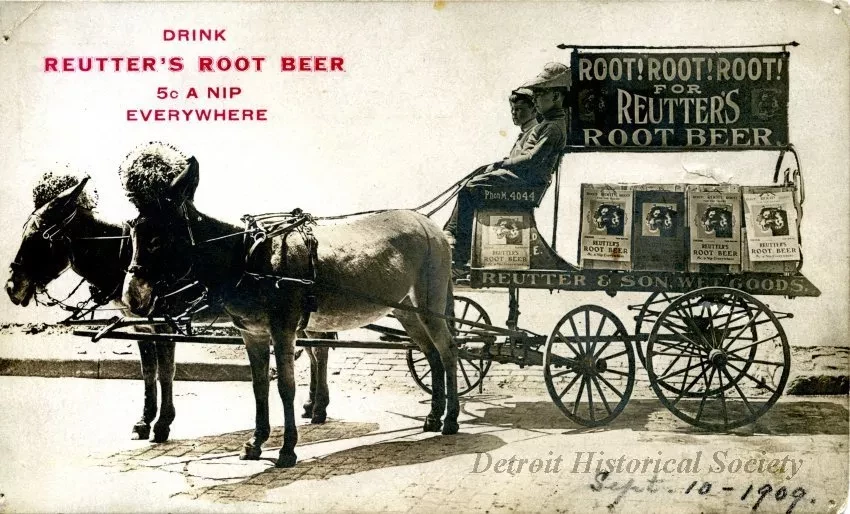 Postcard - Drink Reutter's Root Beer
5¢ A Nip Everywhere