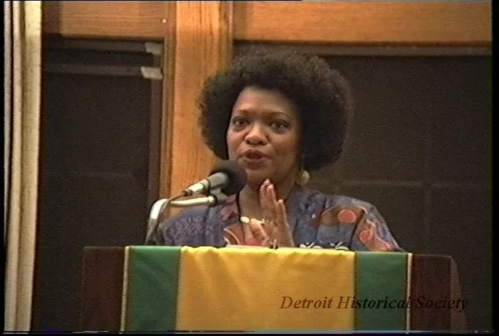 File, Digital Video - Contemporary American Authors Lecture Series
Rita Dove, Friday April 19, 1996
Marygrove College
Master
#1 1::26:53