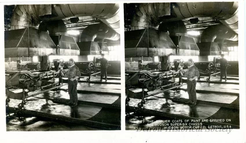 Stereoview - The Earlier Coats Of Paint Are Sprayed On The Hudson Super-Six Chassis, Hudson Motor Car Co, Detroit, USA