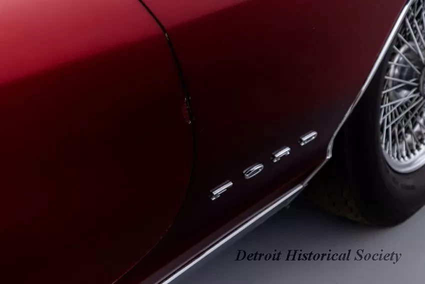 Automobile - 1963 Ford Cougar II prototype