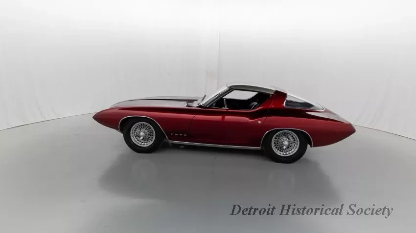 Automobile - 1963 Ford Cougar II prototype