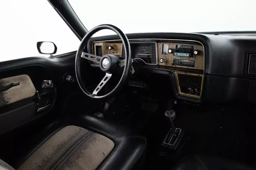 Automobile - 1975 American Motors 2-Door Pacer - Dhs_1982_068_001_arceye_user_07