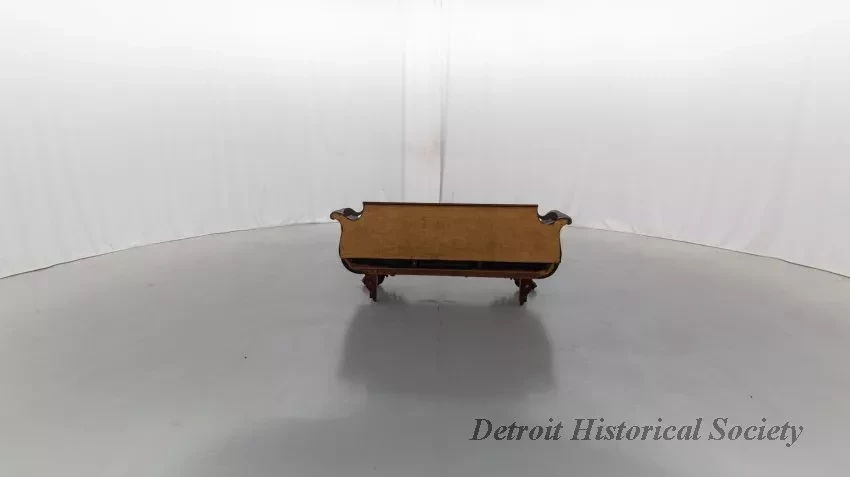 Sofa - Dhs_1940_017_004a_arceye_spin_001