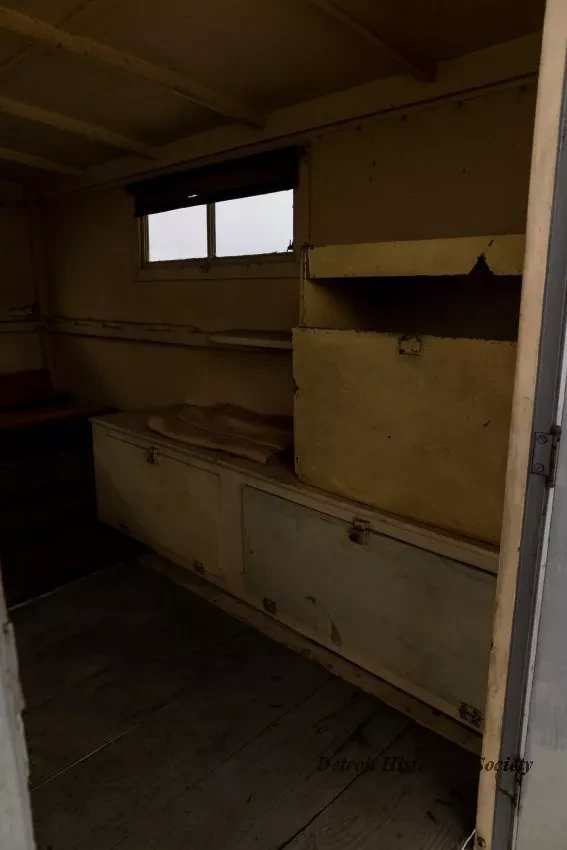 Trailer, Camping - 1929 Covered Wagon Trailer Co. camper - Dhs_1956_373_001_arceye_user_014