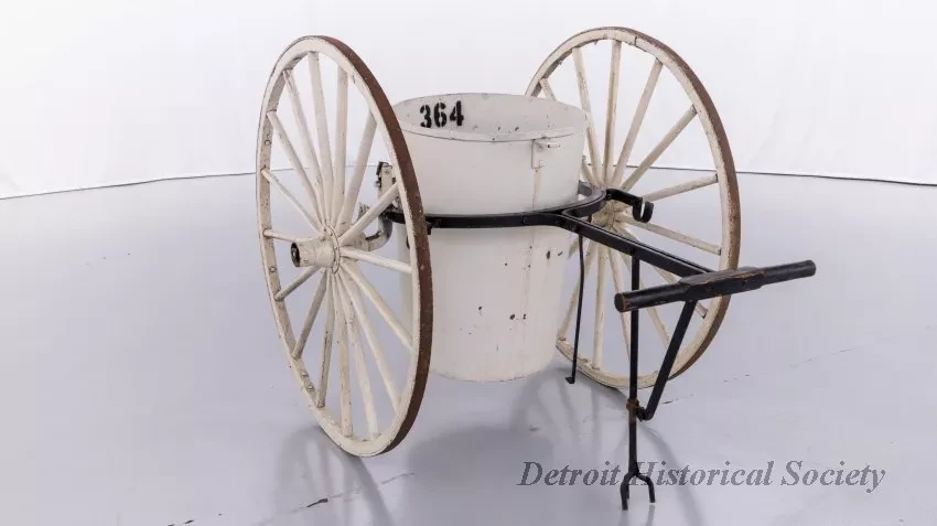 Cart, Push - 1976.092.001 Dpw Push Cart_arceye_user_001-2