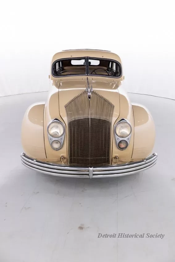Automobile - 1934 Chrysler Airflow 4-Door Sedan