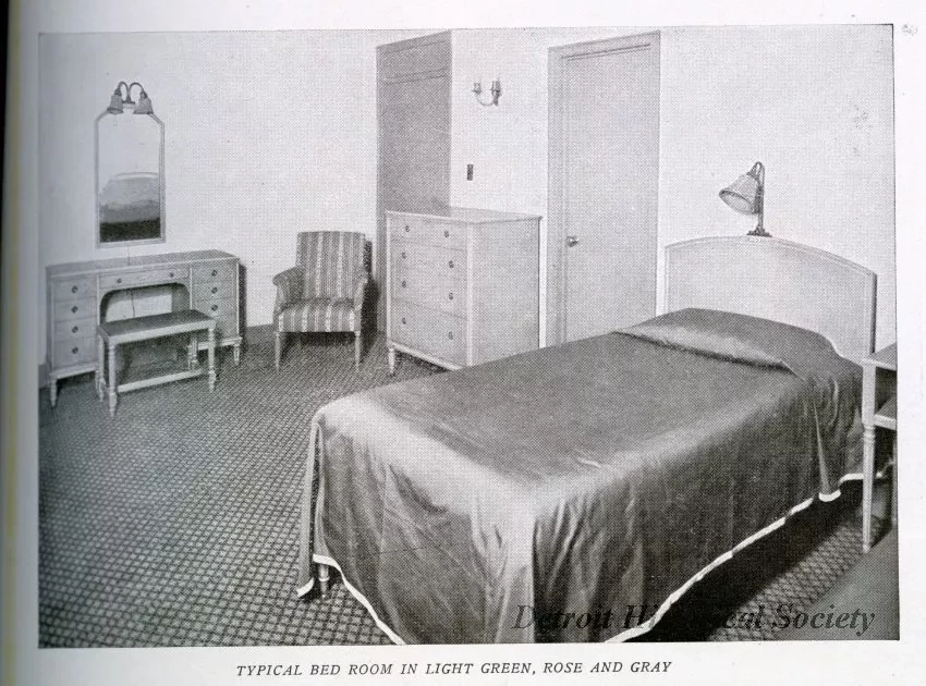 Booklet - The Book-Cadillac Hotel, Detroit, Michigan - Dhs_2000_005_004_29_detail_1_sf