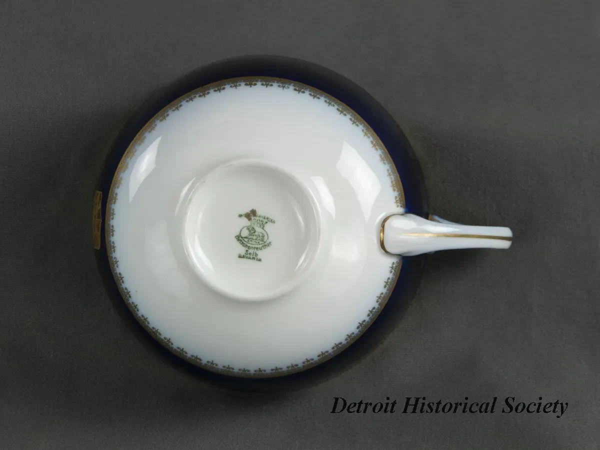 Cup, Coffee - Dhs_2024_128_006a_bottom_sf